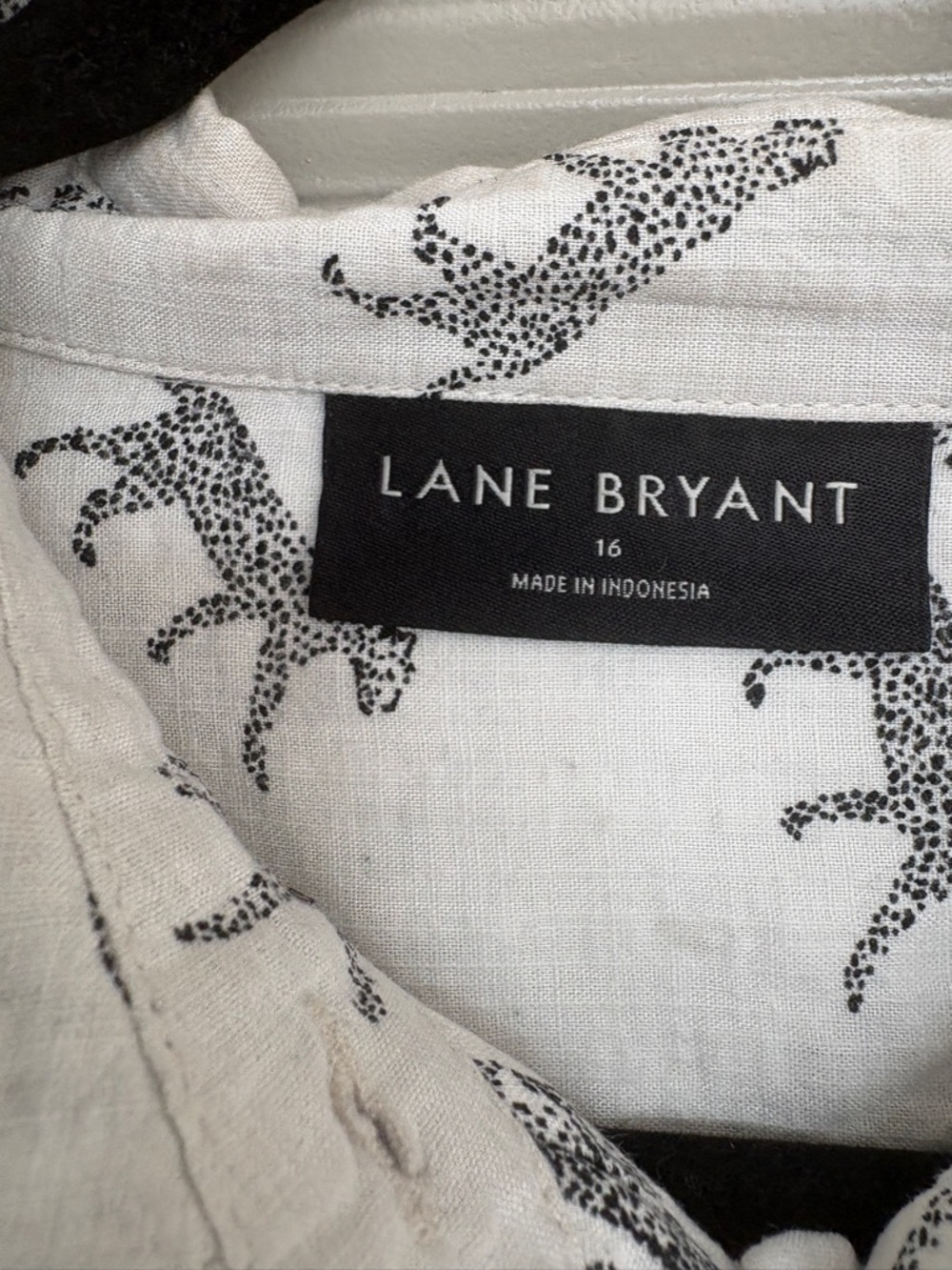 Lane Bryant White Short Sleeve Button-Front Shirt with Grey Leopard Motif - Picture 2 of 8